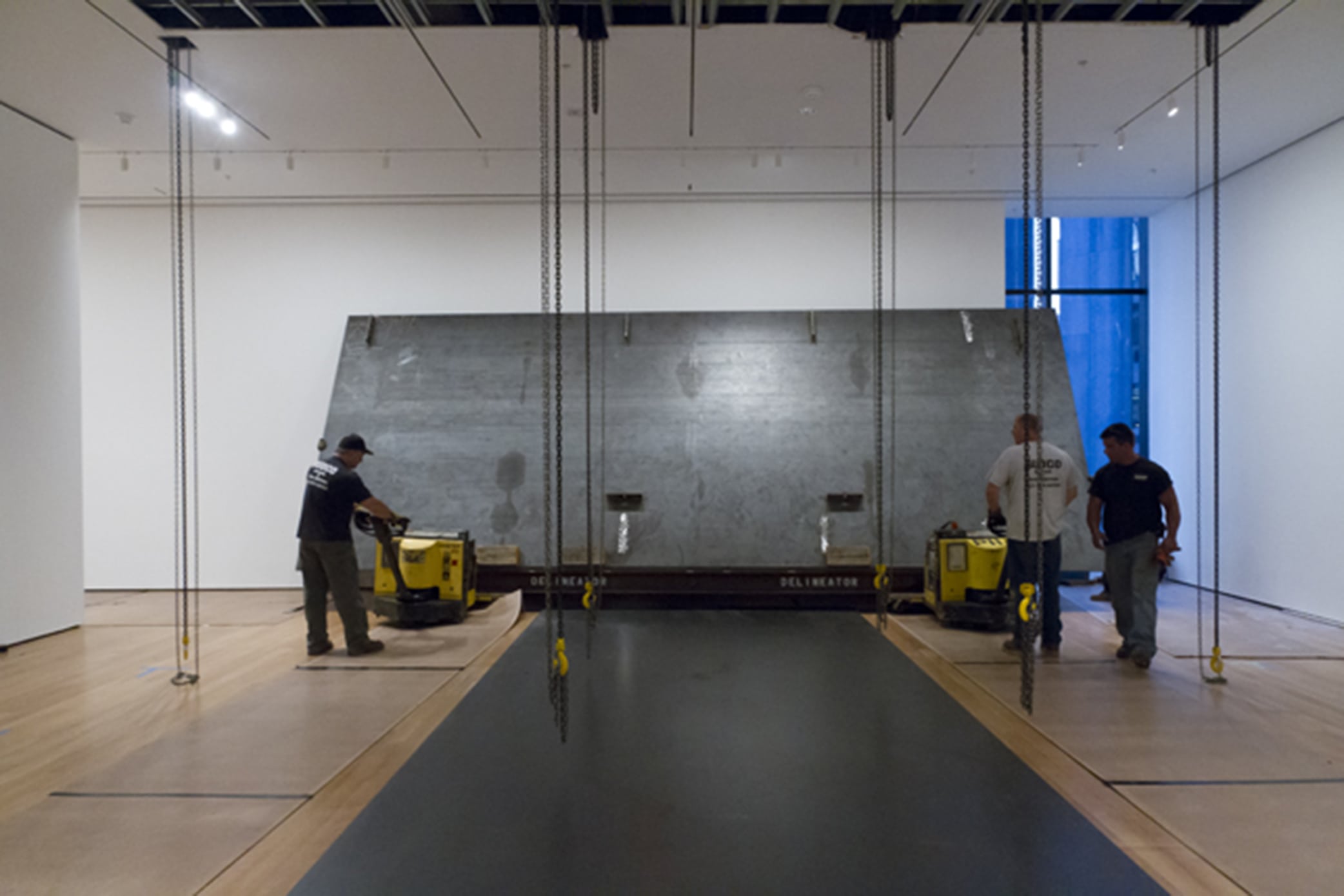 Richard Serra's Delineator